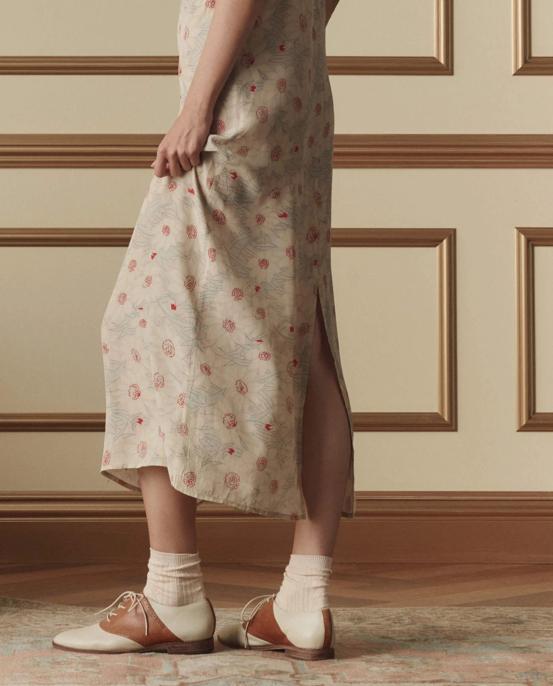 1071-the-sunroom-slip-dress.-champagne-scattered-bloom-4.webp The Sunroom Slip Dress. -- Champagne Scattered Bloom
