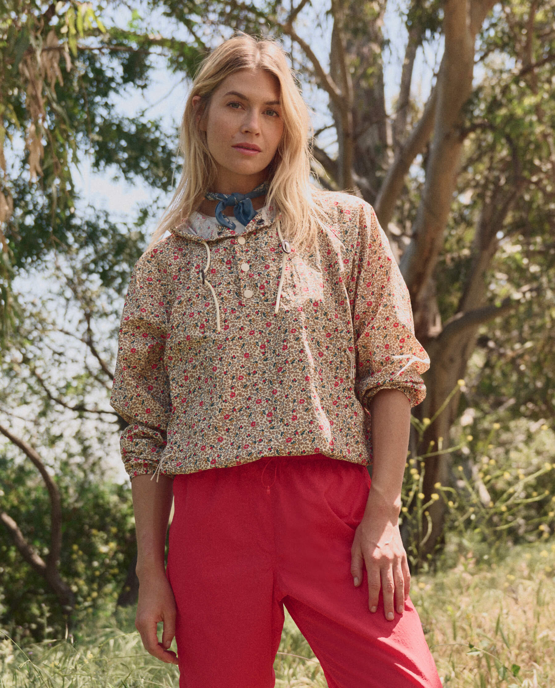 1132-the-trailhead-pullover.-sprouting-floral-1.jpg The Trailhead Pullover. -- Sprouting Floral