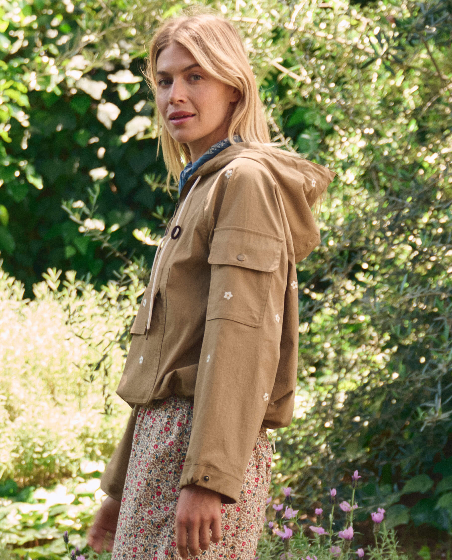 1193-the-embroidered-cropped-trailhead-pullover.-khaki-with-cream-daisies-4.jpg The Embroidered Cropped Trailhead Pullover. -- Khaki With Cream Daisies
