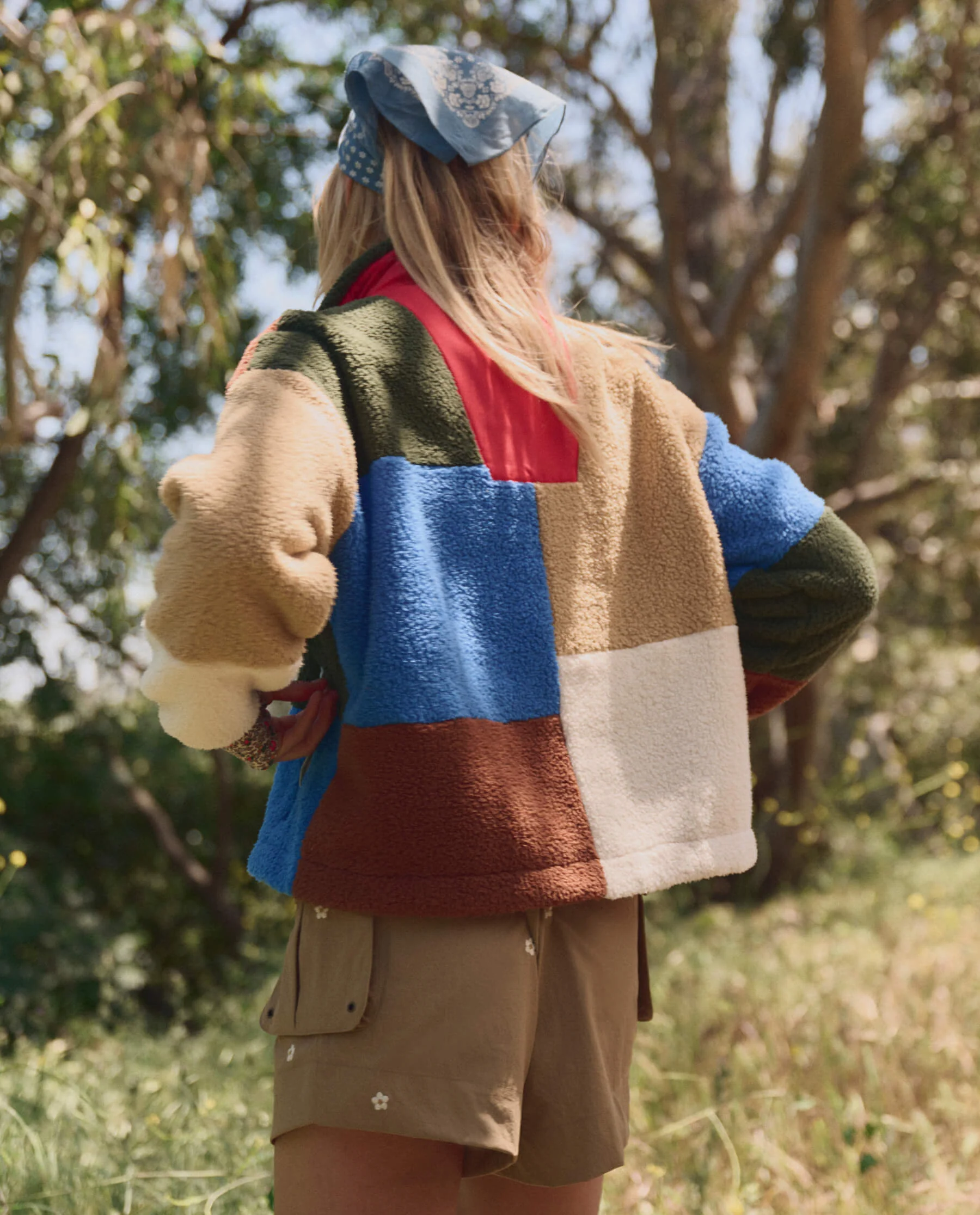 1211-the-plush-color-block-sierra-pullover.-canyon-multi-2.webp The Plush Color Block Sierra Pullover. -- Canyon Multi
