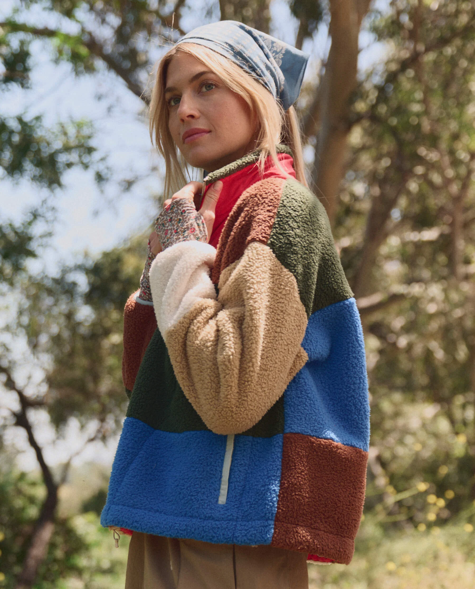 1211-the-plush-color-block-sierra-pullover.-canyon-multi-3.webp The Plush Color Block Sierra Pullover. -- Canyon Multi