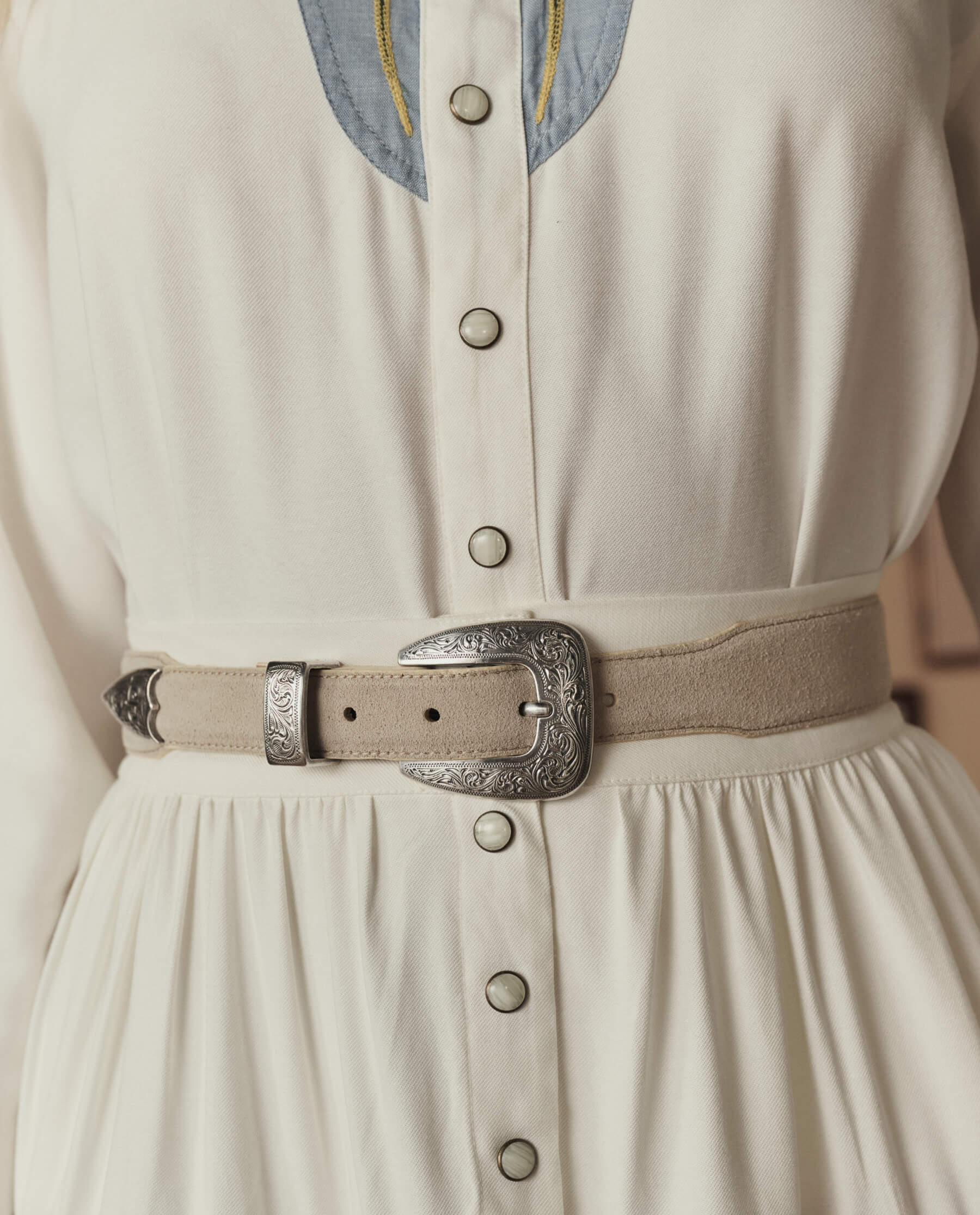1295-the-western-narrow-belt.-cream-with-silver-3.jpg The Western Narrow Belt. -- Cream With Silver