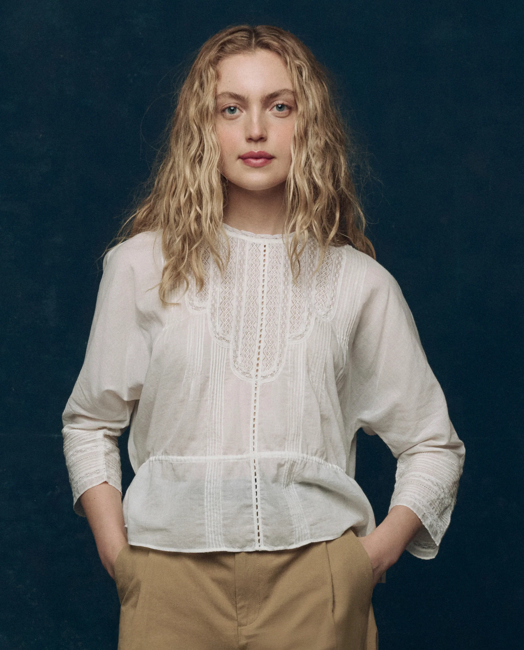 1806-the-victorian-top.-white-1.webp The Victorian Top. -- White