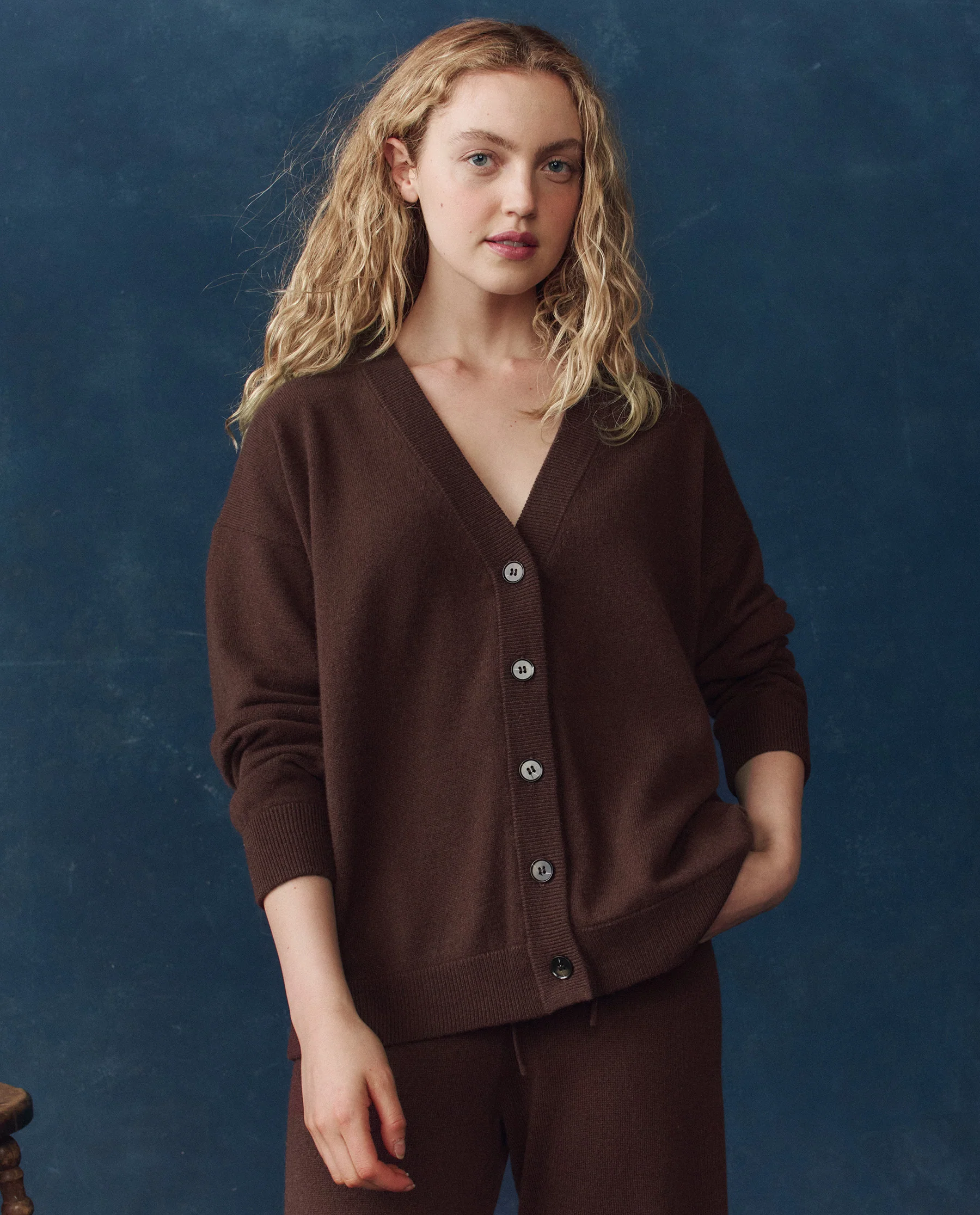 1837-the-cashmere-slouch-cardigan.-chocolate-1.webp The Cashmere Slouch Cardigan. -- Chocolate