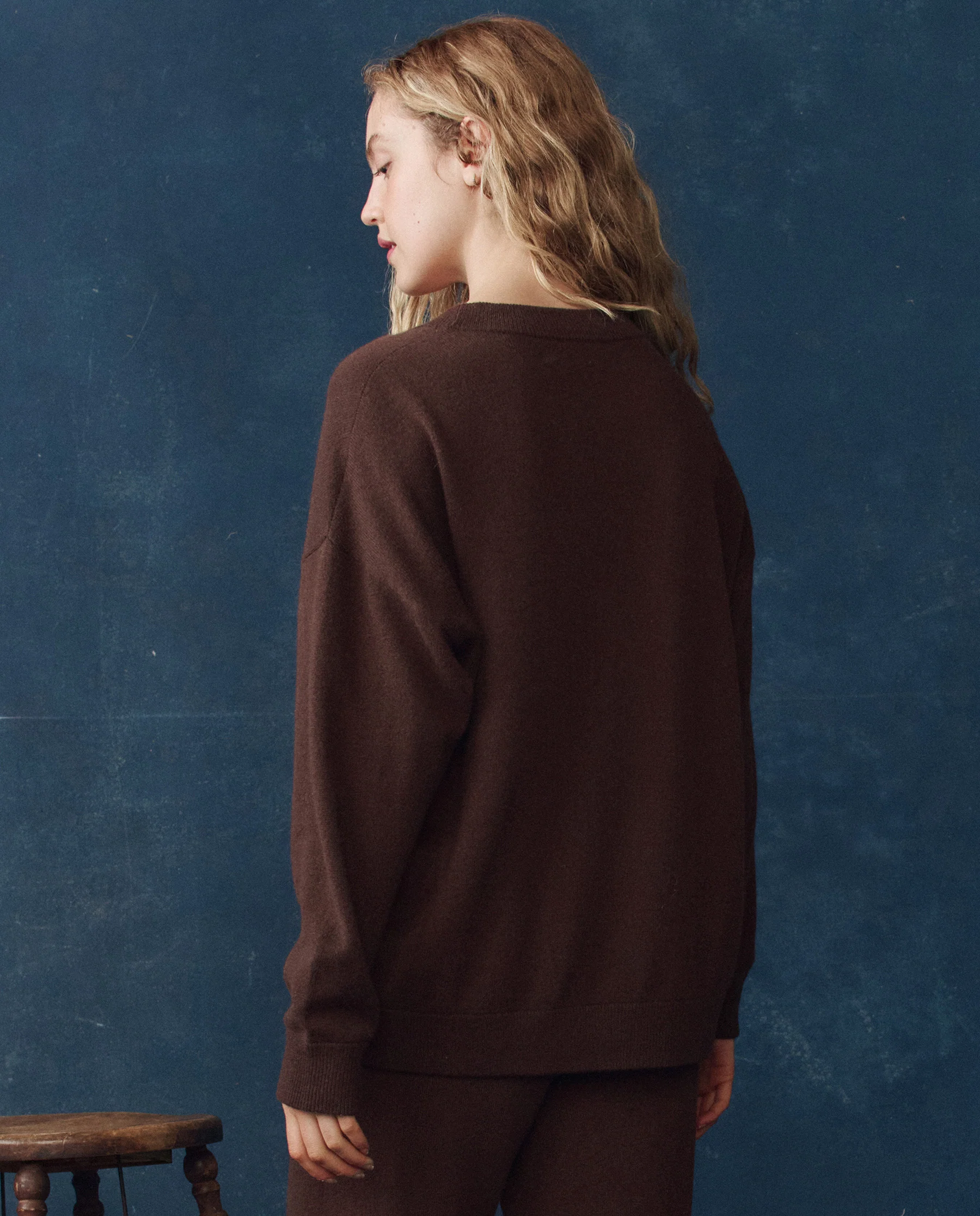 1837-the-cashmere-slouch-cardigan.-chocolate-2.webp The Cashmere Slouch Cardigan. -- Chocolate