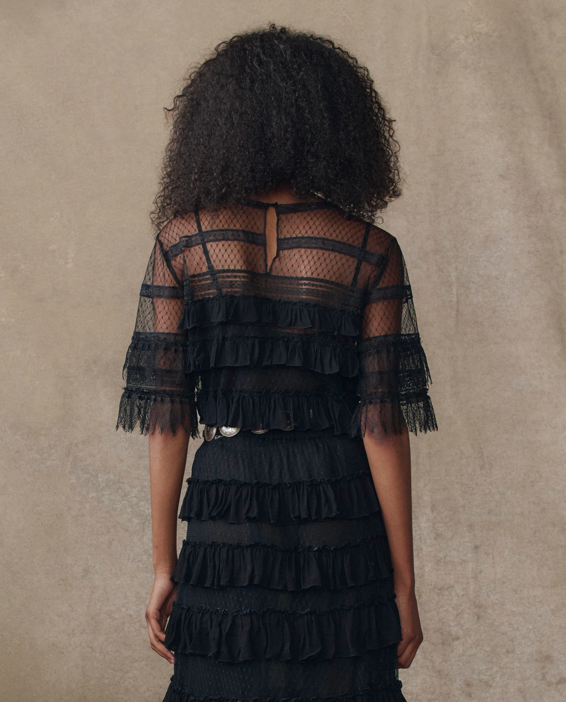 The Winter Mesh Flounce Top. -- Black