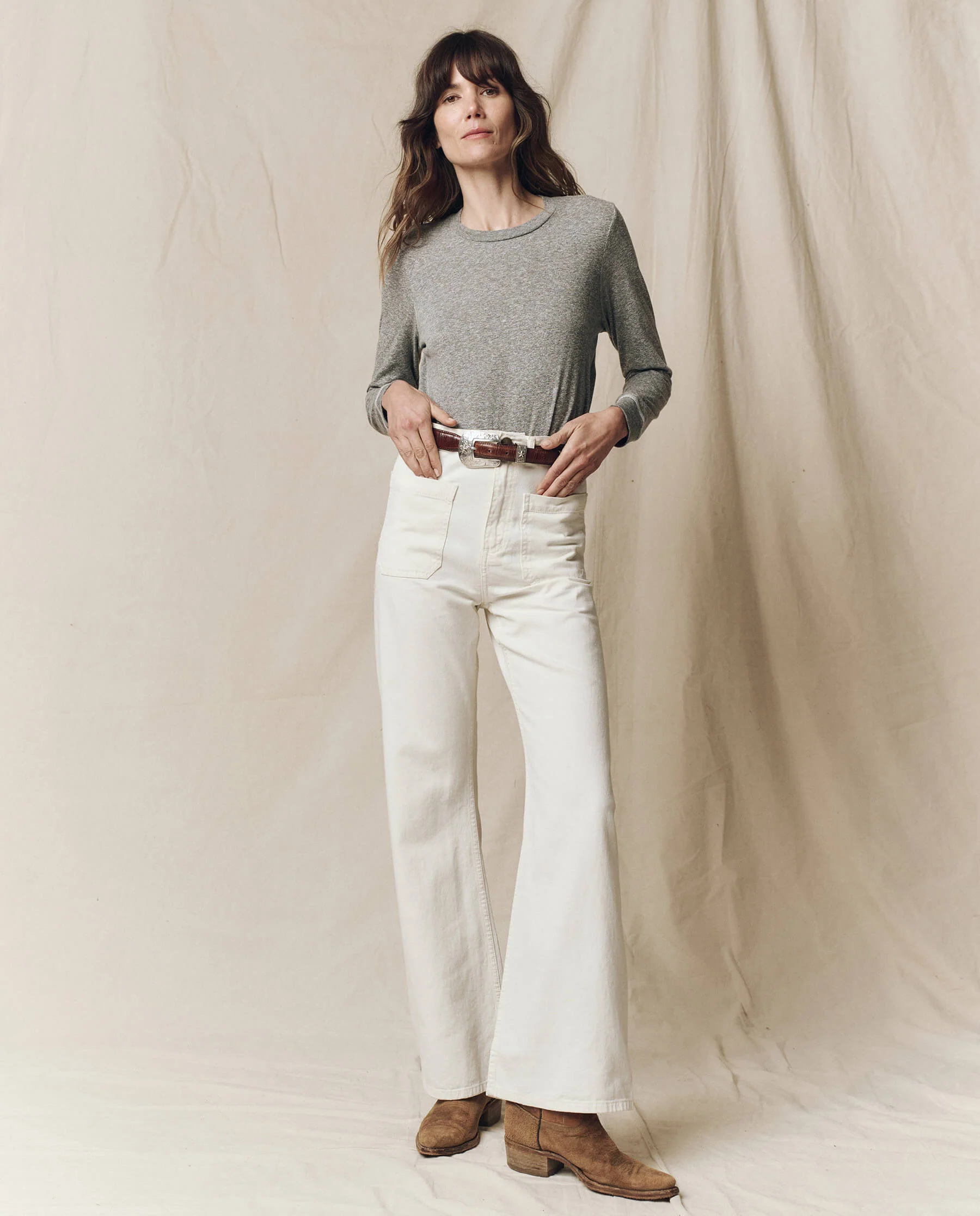 2109-the-long-sleeve-slim-tee.-solid-heather-grey-2.webp The Long Sleeve Slim Tee. Solid -- Heather Grey
