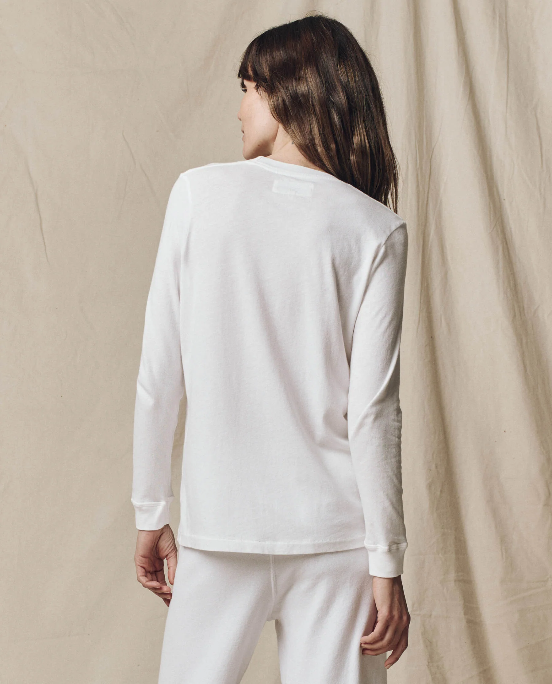 2114-the-long-sleeve-slim-tee.-solid-true-white-2.webp The Long Sleeve Slim Tee. Solid -- True White