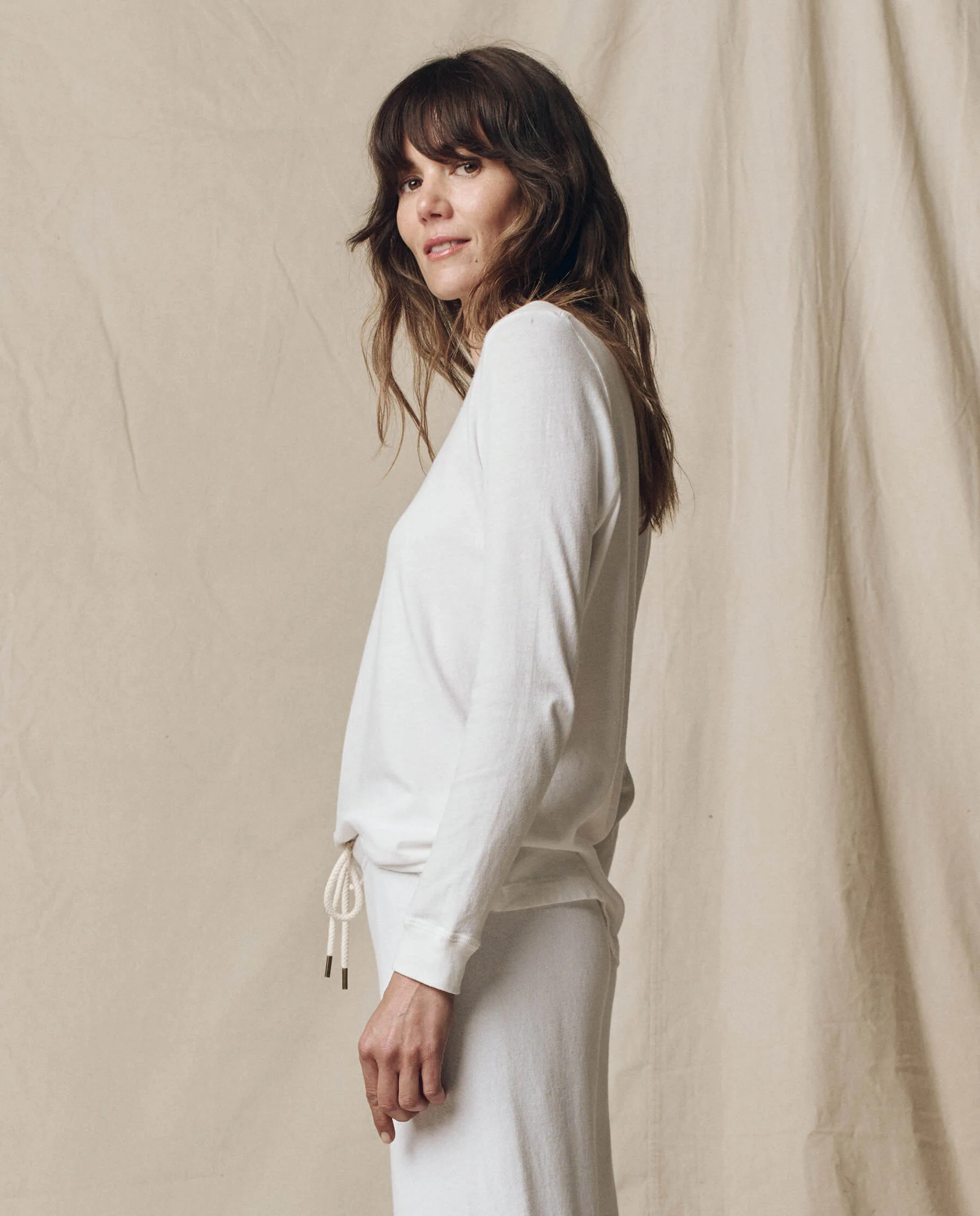 2114-the-long-sleeve-slim-tee.-solid-true-white-3.webp The Long Sleeve Slim Tee. Solid -- True White
