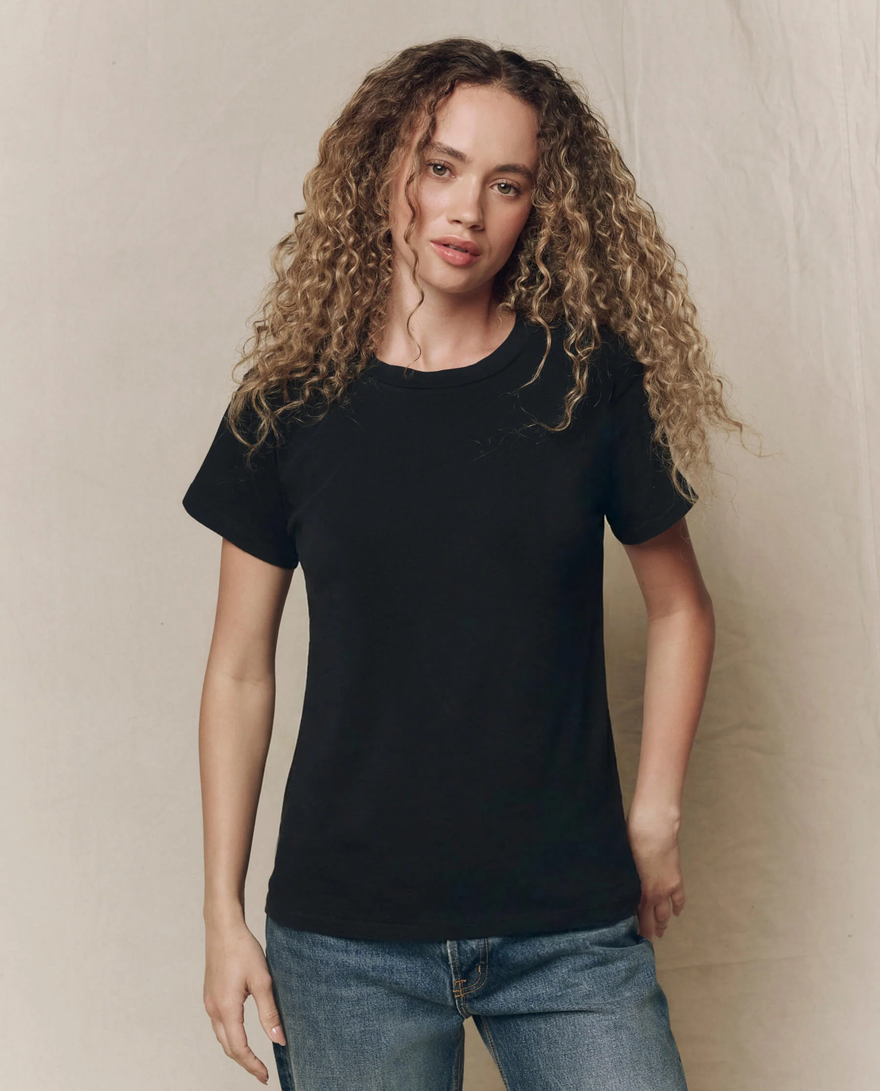 2783-the-slim-tee.-solid-almost-black-3.webp The Slim Tee. Solid -- Almost Black