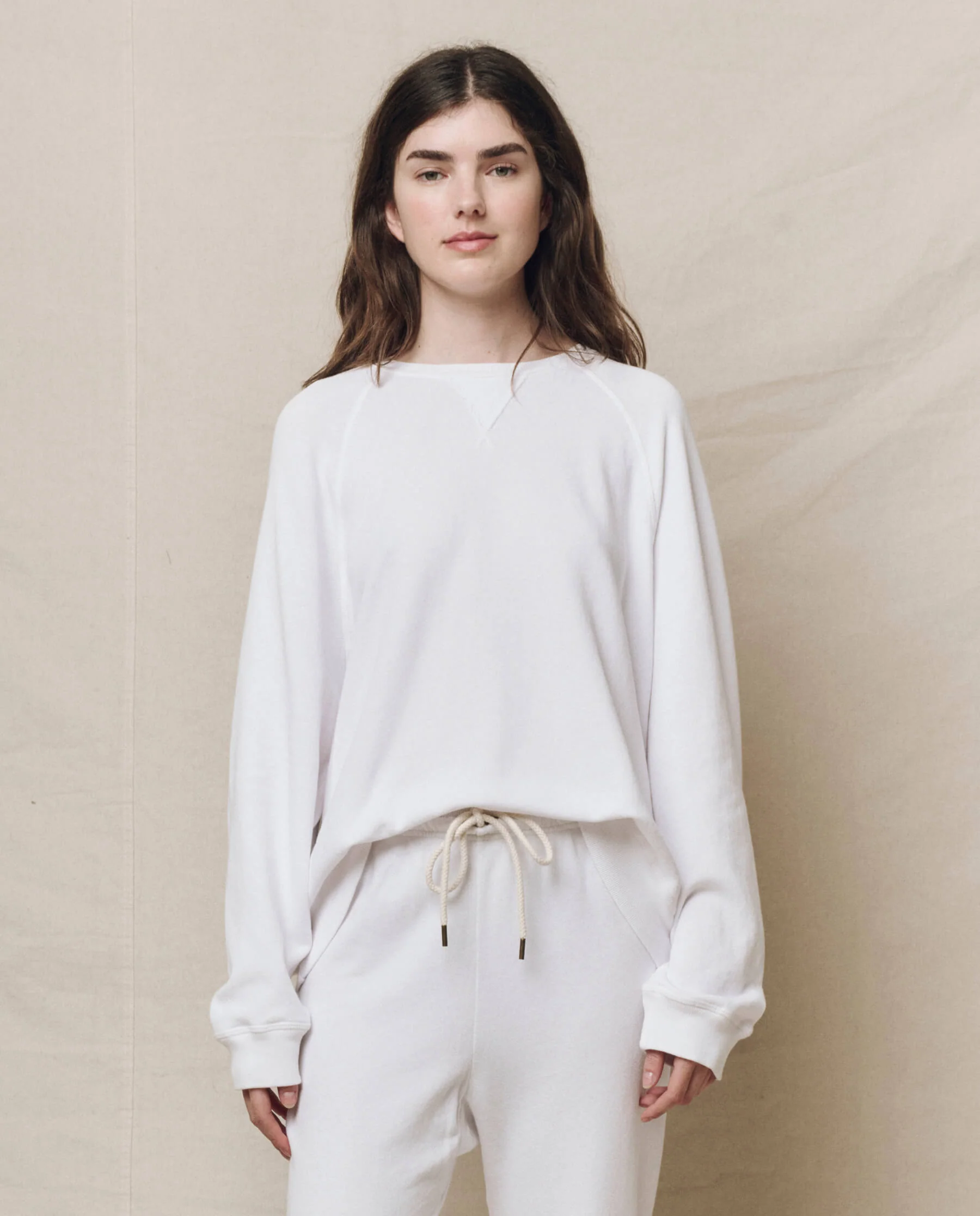 2877-the-slouch-sweatshirt.-solid-true-white-1.webp The Slouch Sweatshirt. Solid -- True White