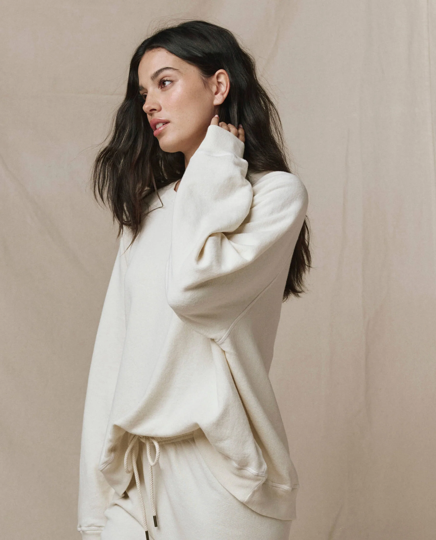 3006-the-slouch-sweatshirt.-solid-washed-white-4.webp The Slouch Sweatshirt. Solid -- Washed White