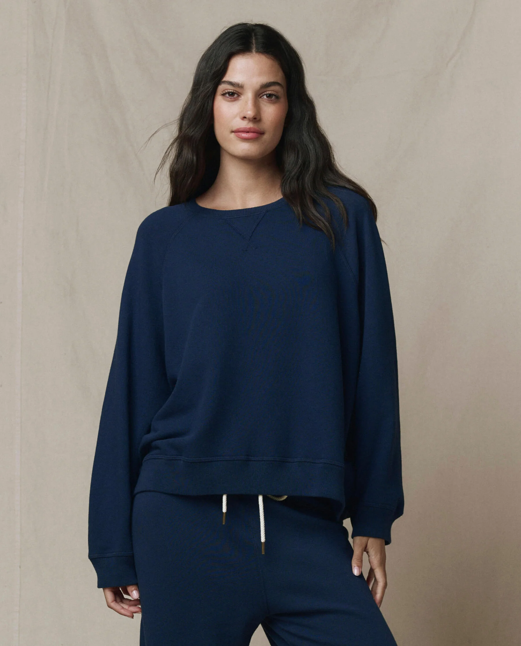 3011-the-slouch-sweatshirt.-solid-true-navy-3.webp The Slouch Sweatshirt. Solid -- True Navy
