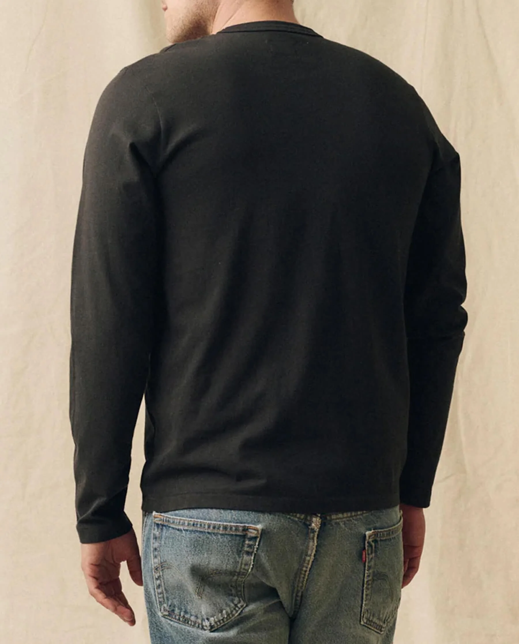 3086-the-men-s-pure-knits-long-sleeve-slim-crew.-solid-almost-black-5.webp The Men's Pure Knits Long Sleeve Slim Crew. Solid -- Almost Black