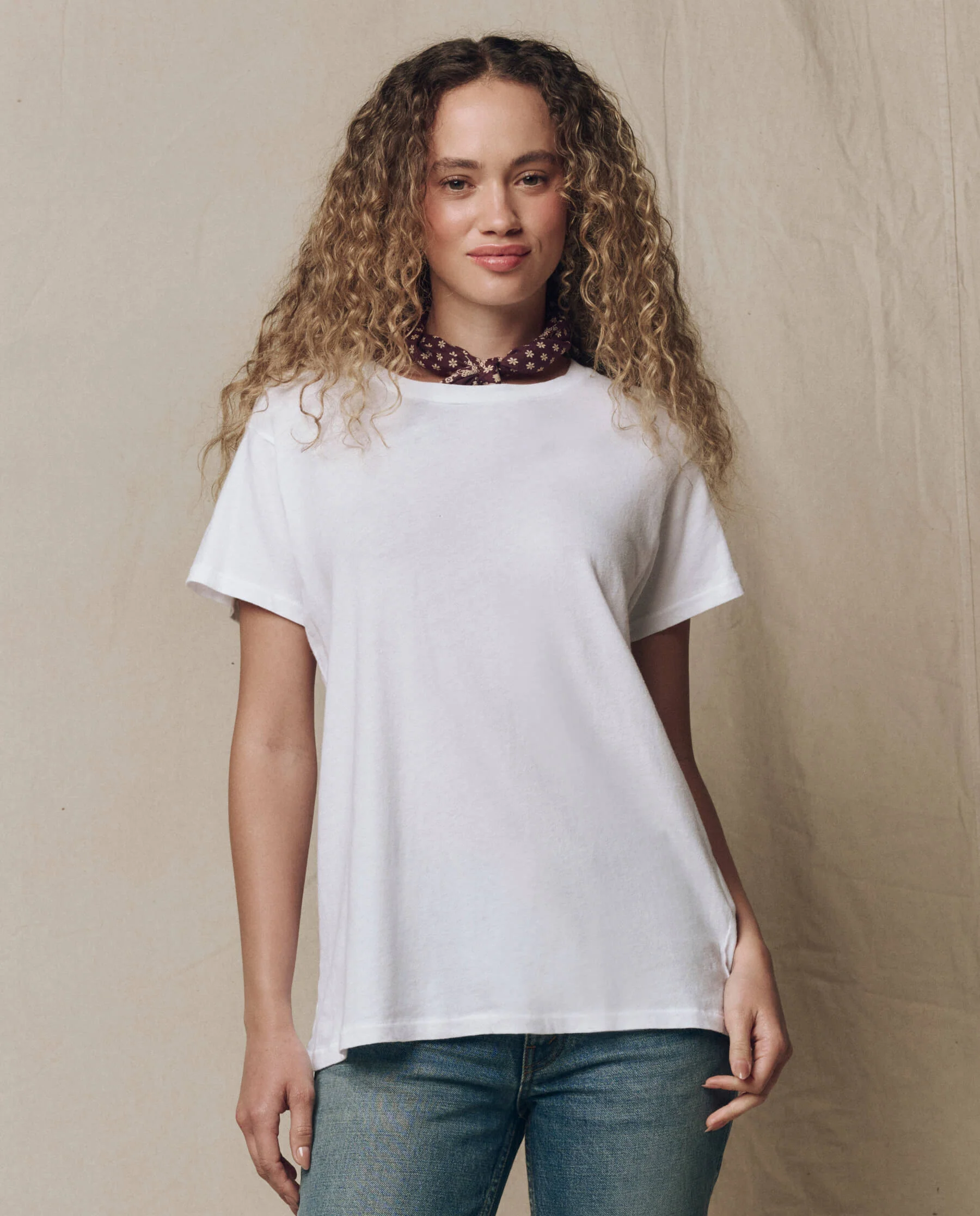 3144-the-slim-tee.-solid-true-white-2.webp The Slim Tee. Solid -- True White