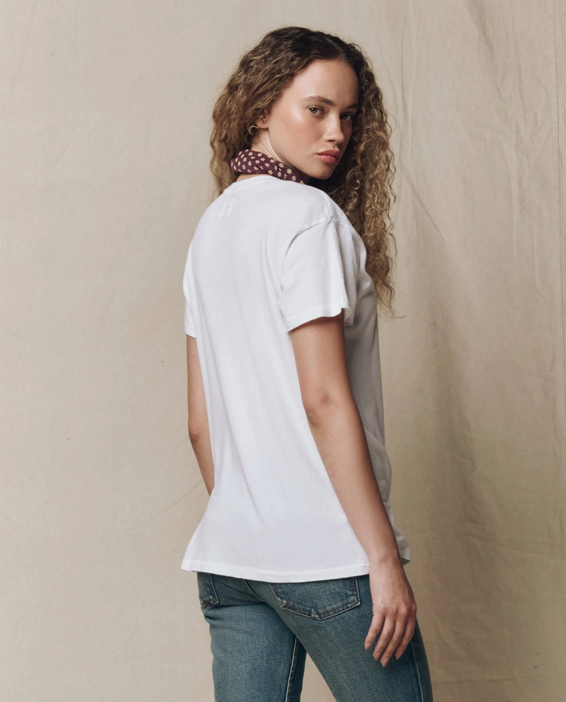 3144-the-slim-tee.-solid-true-white-3.webp The Slim Tee. Solid -- True White