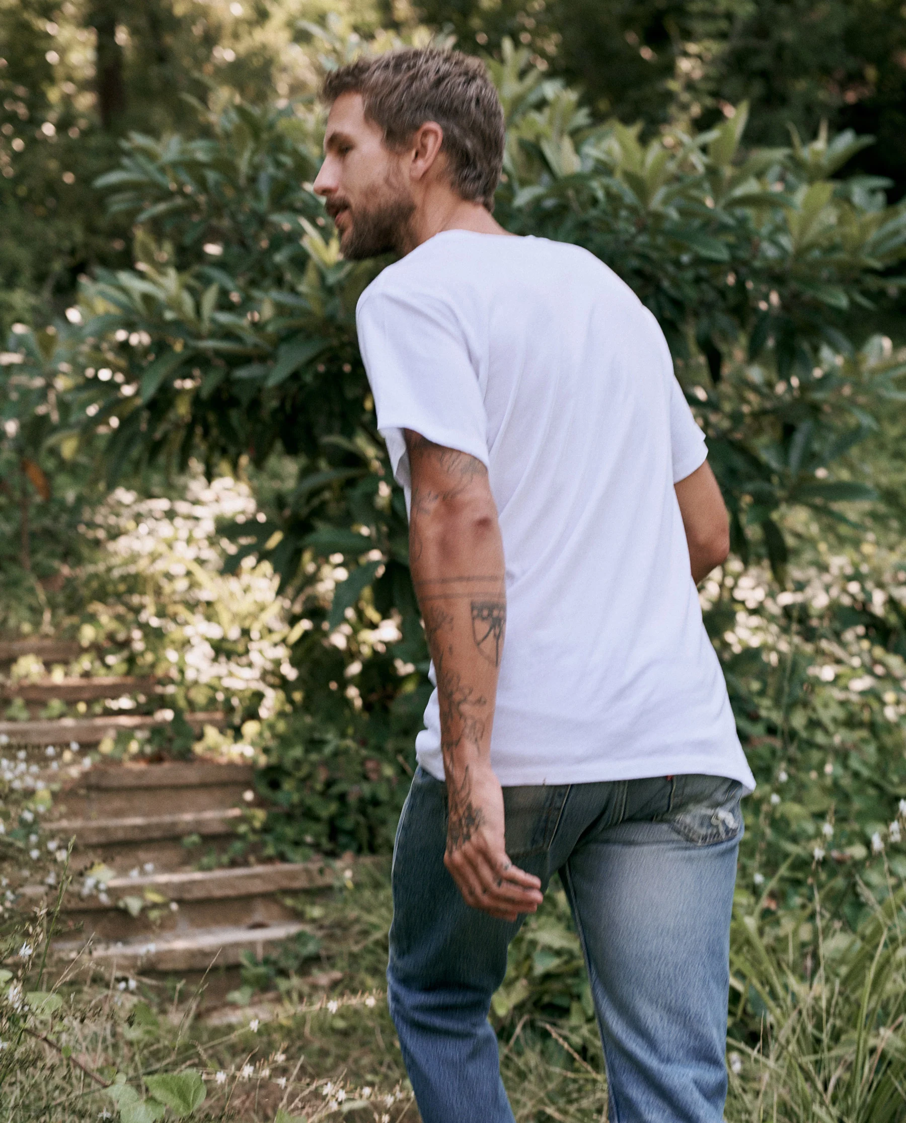 3436-the-men-s-slim-tee.-true-white-2.webp The Men's Slim Tee. -- TRUE WHITE