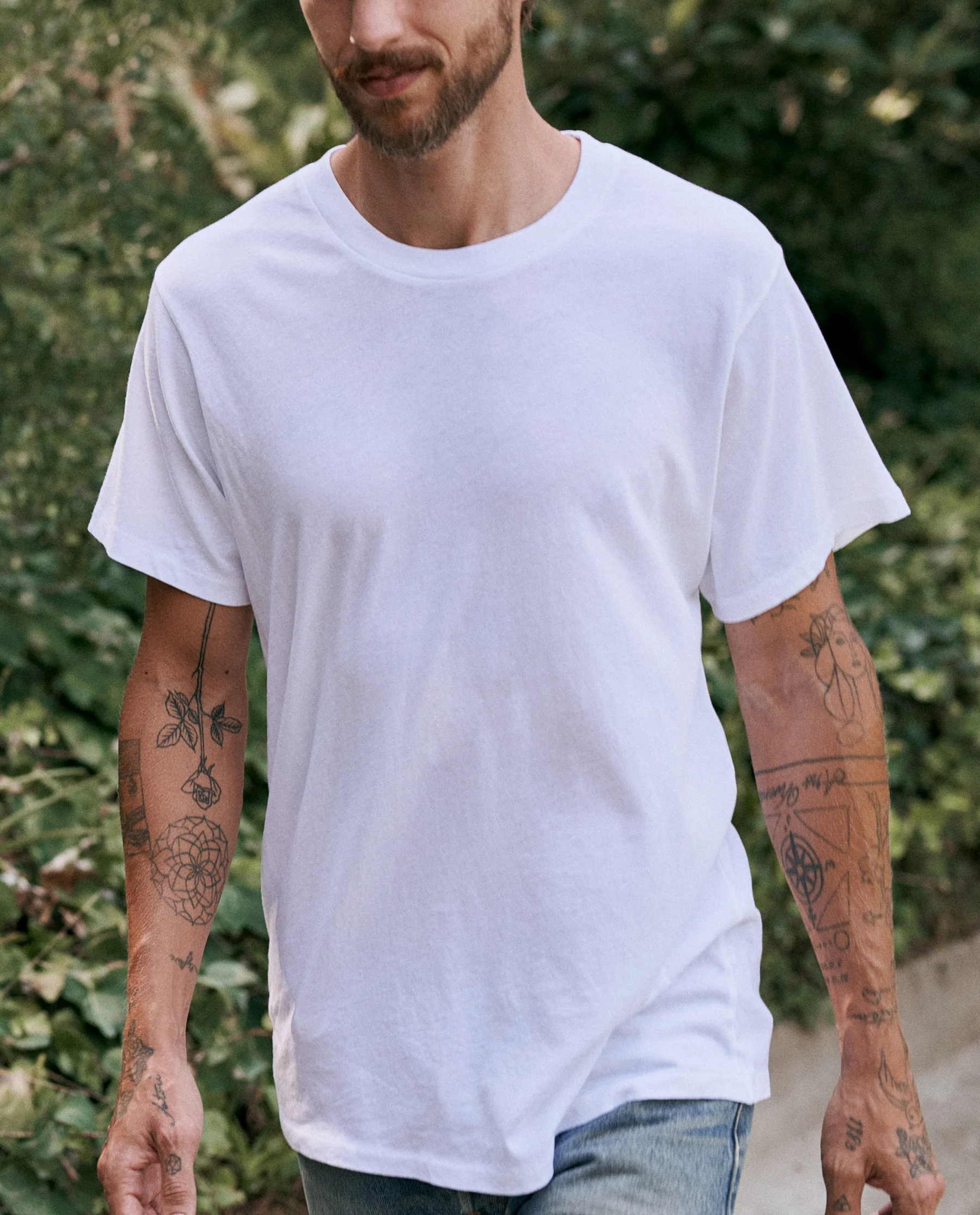 3436-the-men-s-slim-tee.-true-white-3.webp The Men's Slim Tee. -- TRUE WHITE