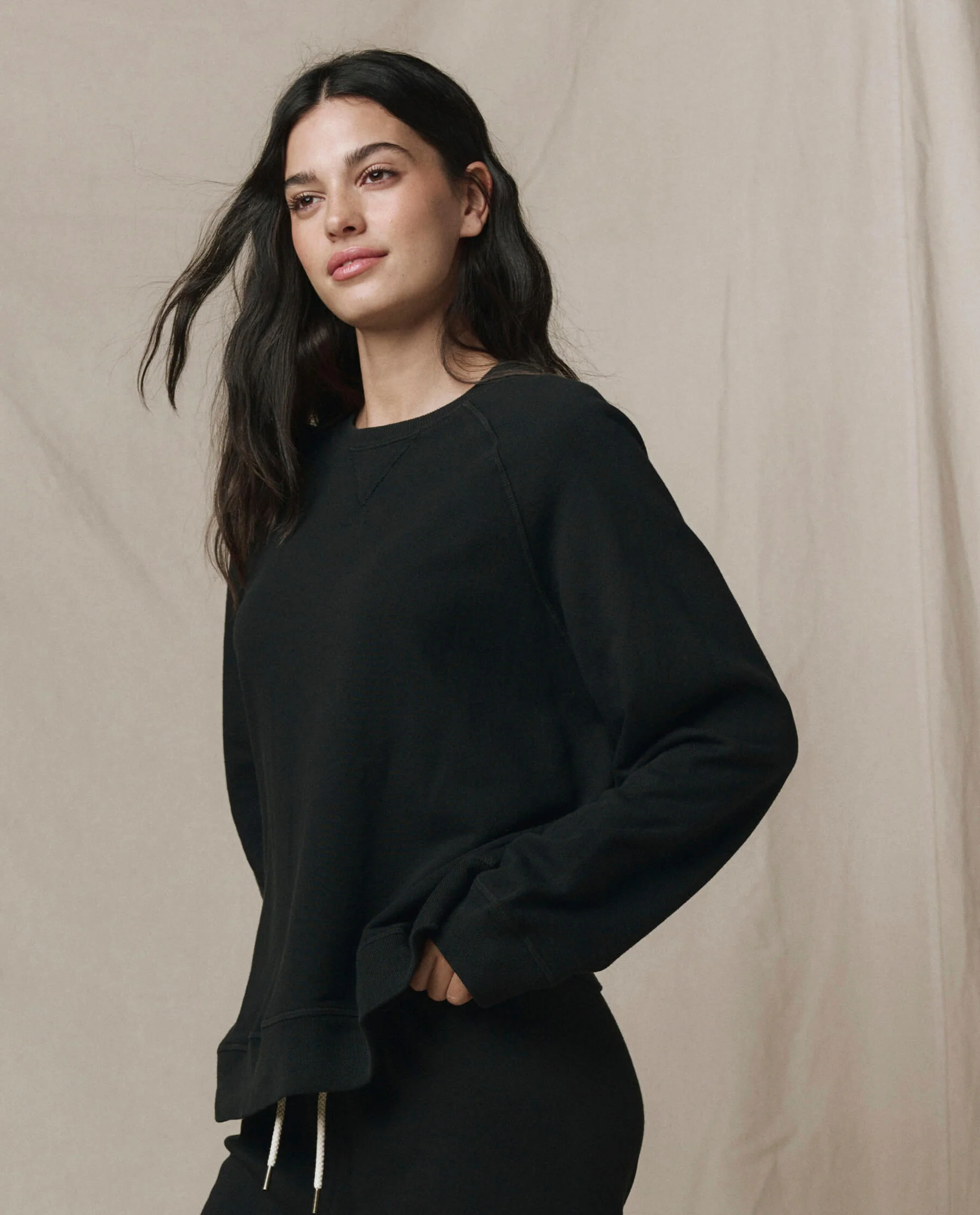3455-the-slouch-sweatshirt.-solid-almost-black-2.webp The Slouch Sweatshirt. Solid -- Almost Black
