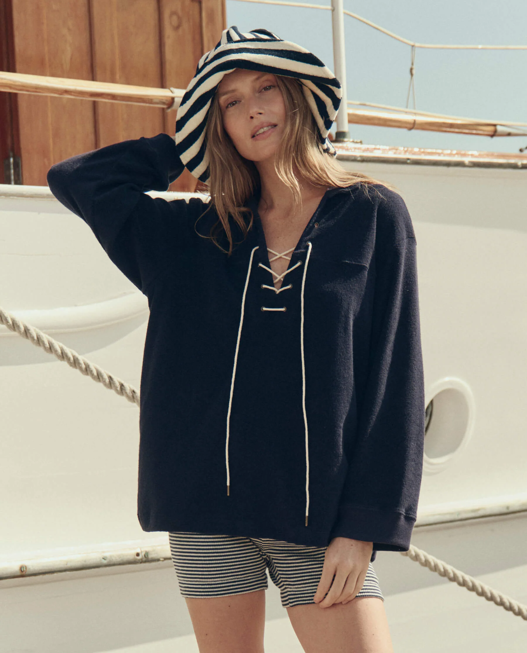 The Bucket Hat. -- Navy Shoreside Stripe