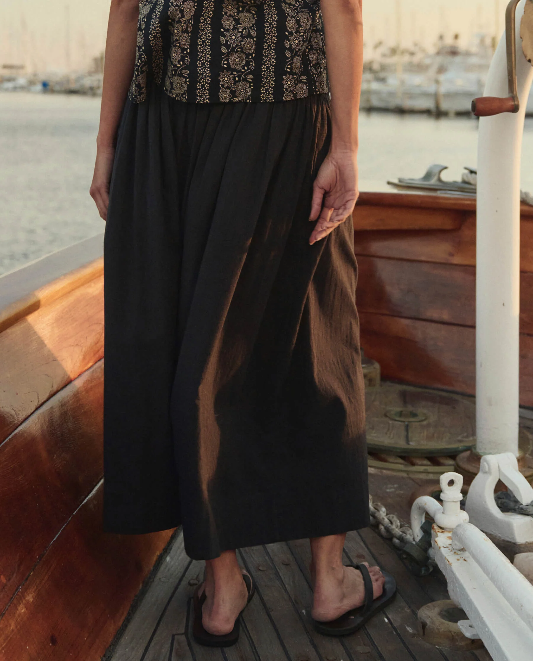 The Viola Skirt. -- Black