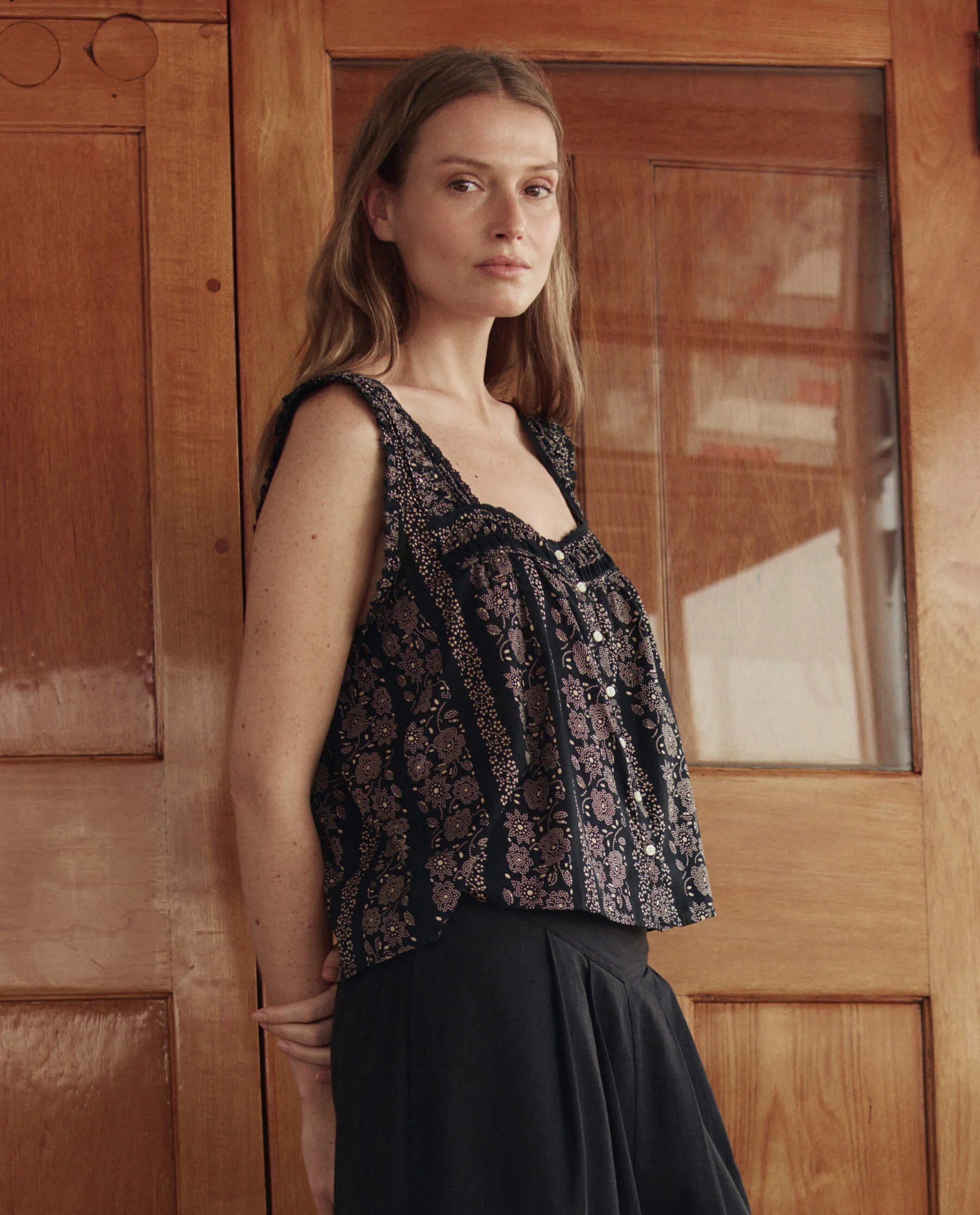 The Victorian Pleat Tank. -- Black And Cream Token Floral