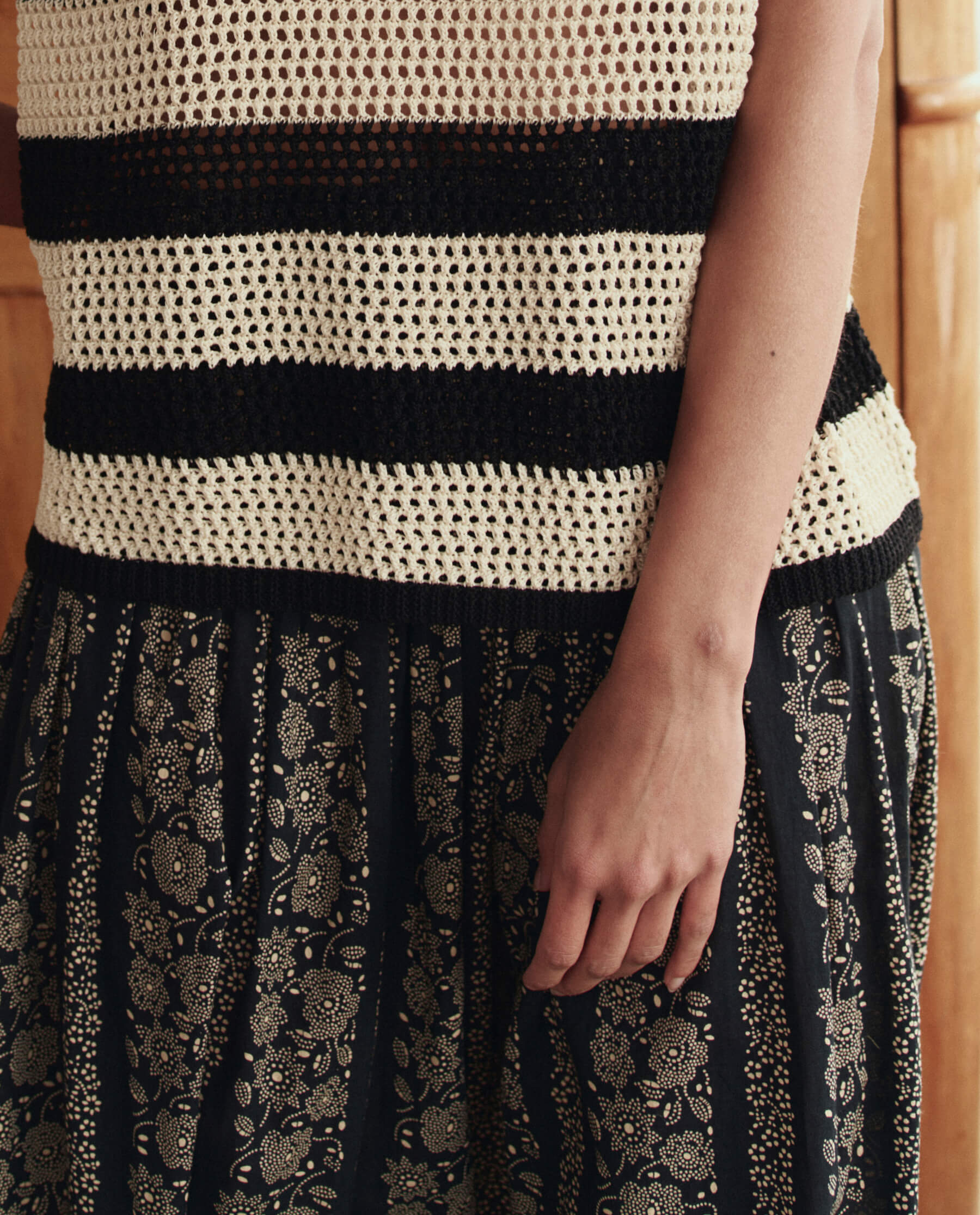 The Canary Skirt. -- Black And Cream Token Floral