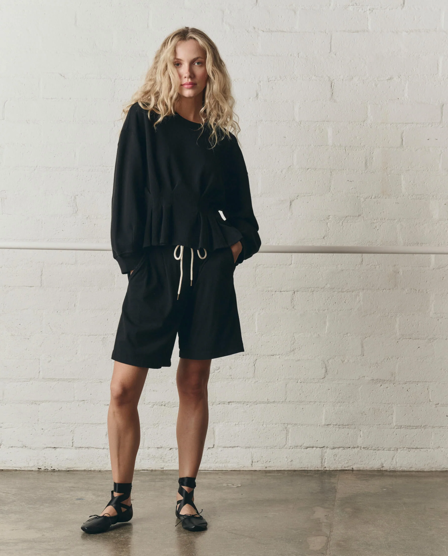 953-the-relaxed-sport-short.-true-black-5.webp The Relaxed Sport Short. -- True Black